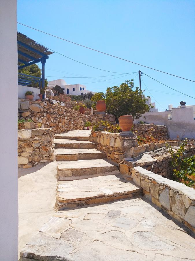 Pirgari Rooms Sikinos Alopronia Exterior foto