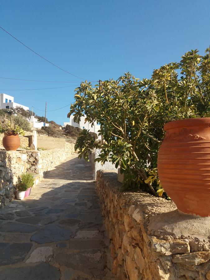 Pirgari Rooms Sikinos Alopronia Exterior foto